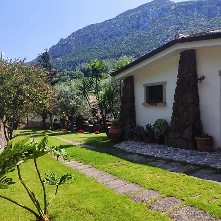 Dom wakacyjny Casa Bados